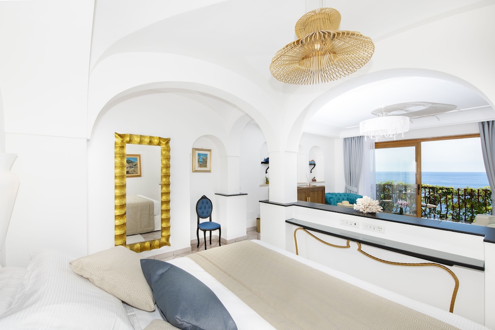 Eden Roc Hotel 5/57