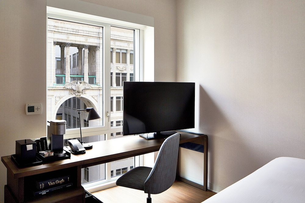 Hotel Indigo NYC Financial District, an IHG Hotel 38/47