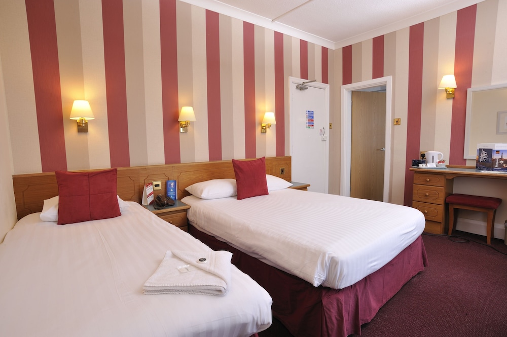 The Cliffs Hotel Blackpool 30/74