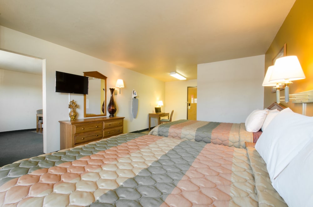 Extended Stay Airport 24/50