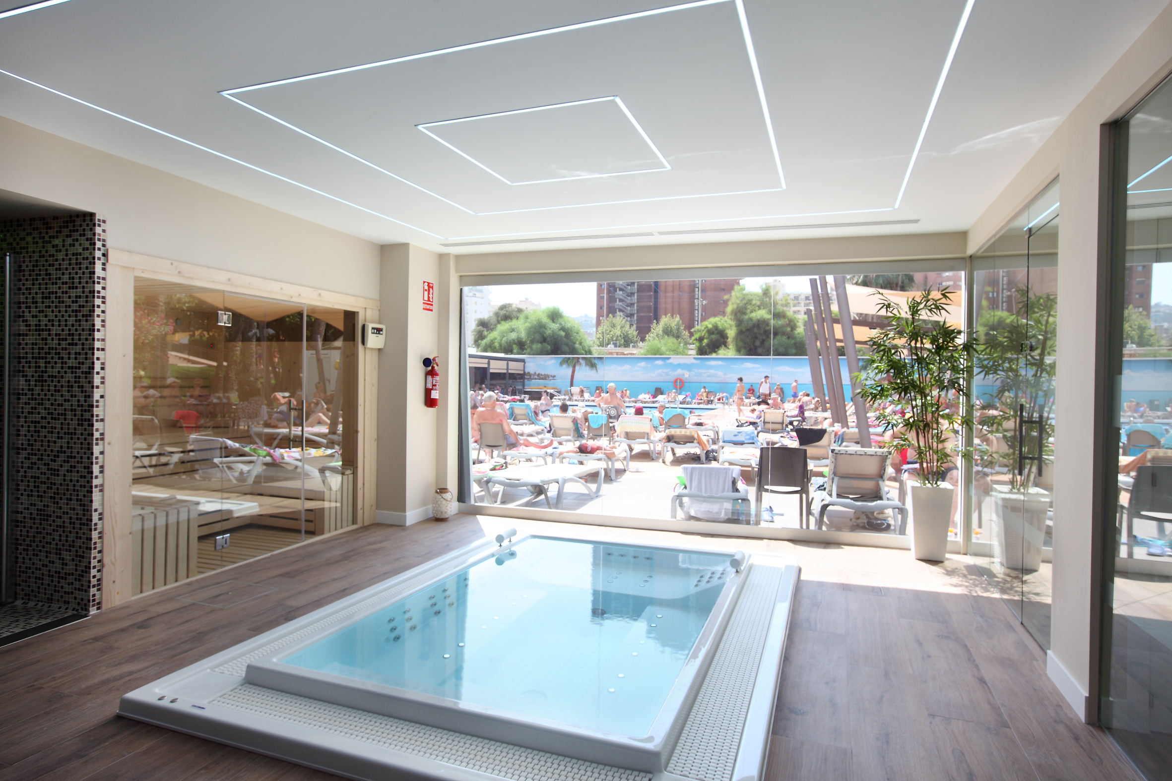Helios Hotel 33/60