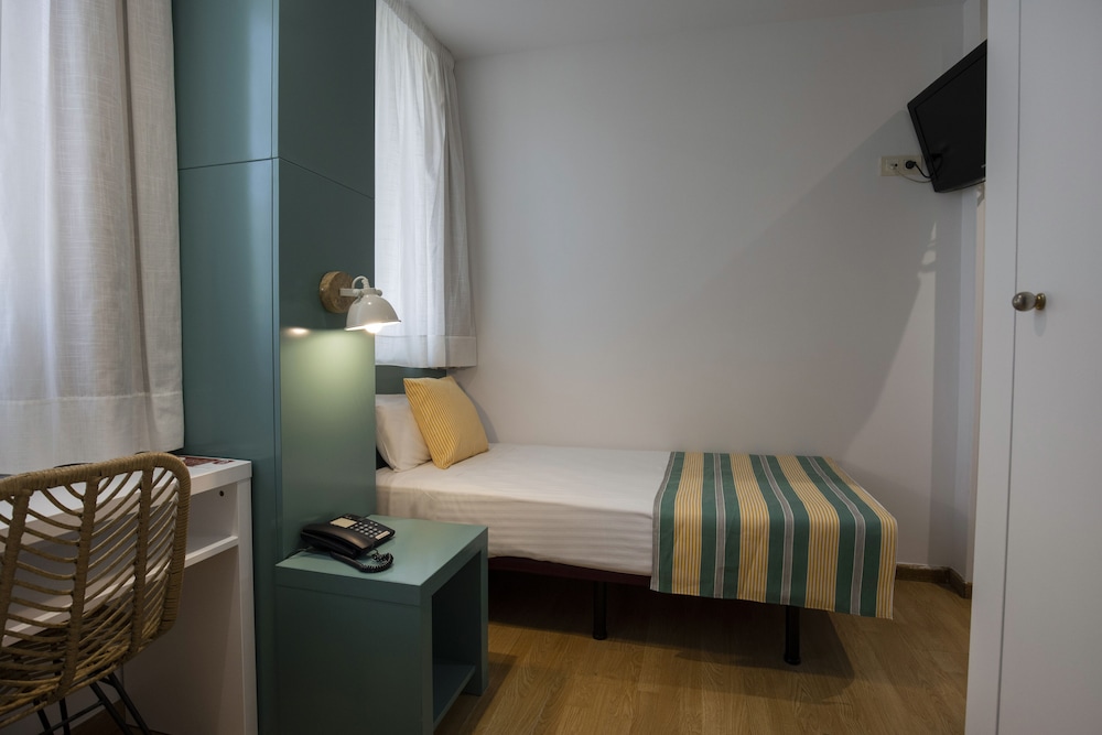 Yomo Hostal BCN Port 22/38