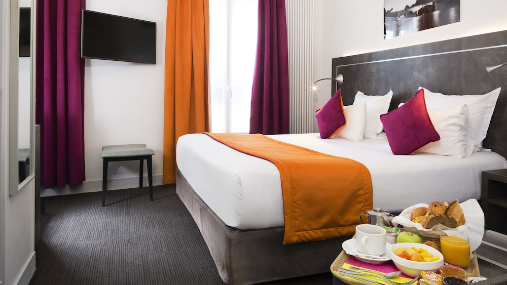 HOTEL DU PLAT D'ETAIN 28/70