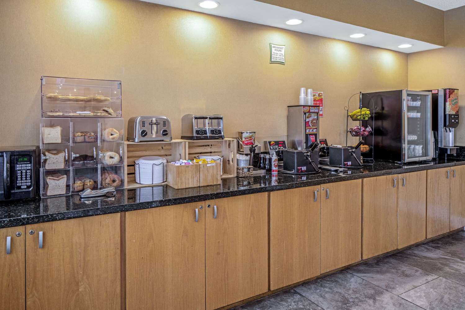 La Quinta Inn Suites By Wyndham Naples Downtown 9/48