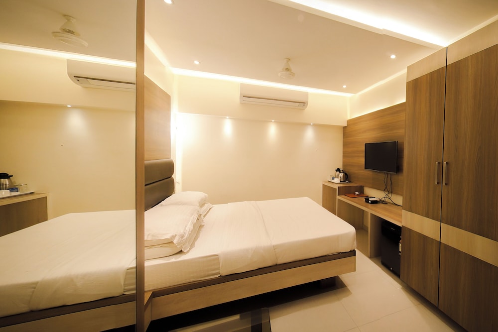 Shivam Hotel 17/58