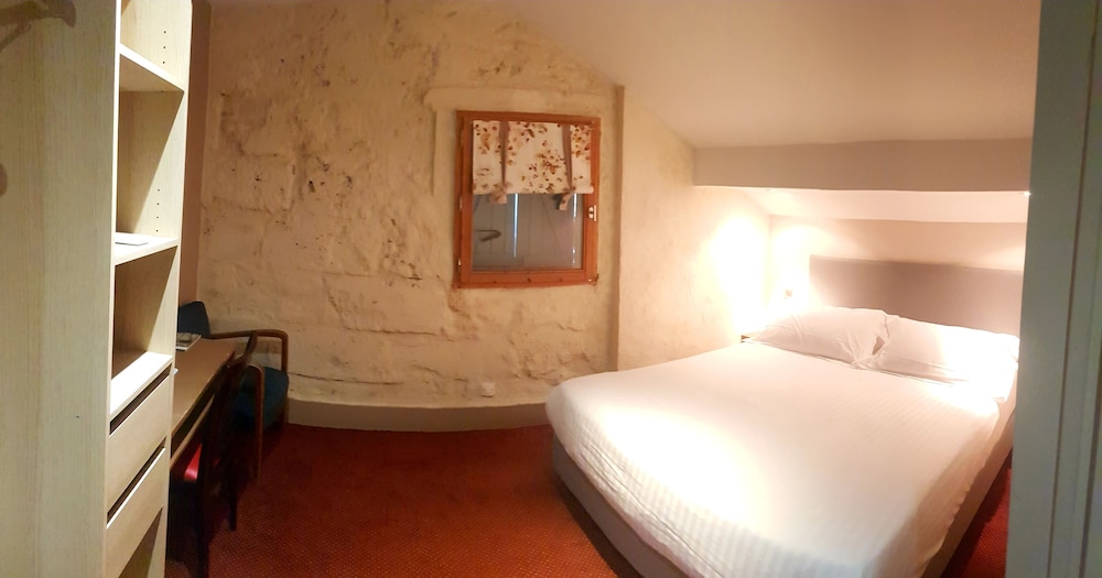 HOTEL DE LA COURONNE 40/70