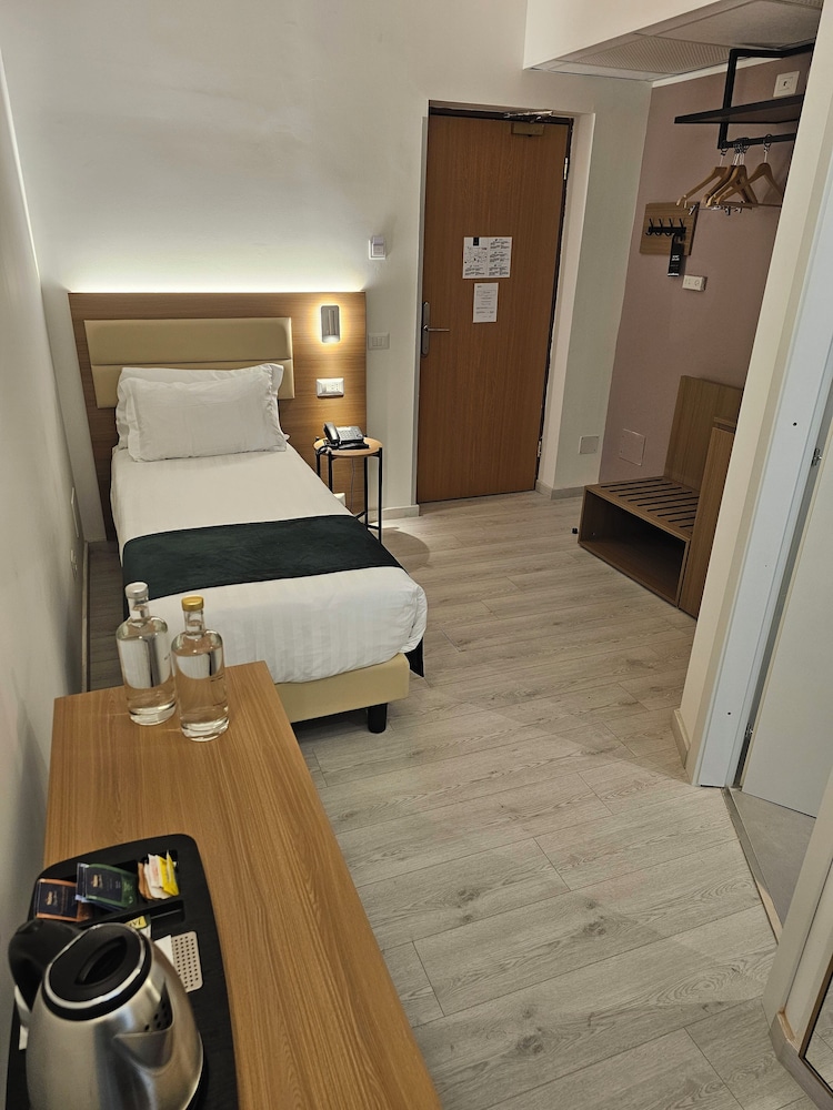 Massimi City Garden Hotel 25/58