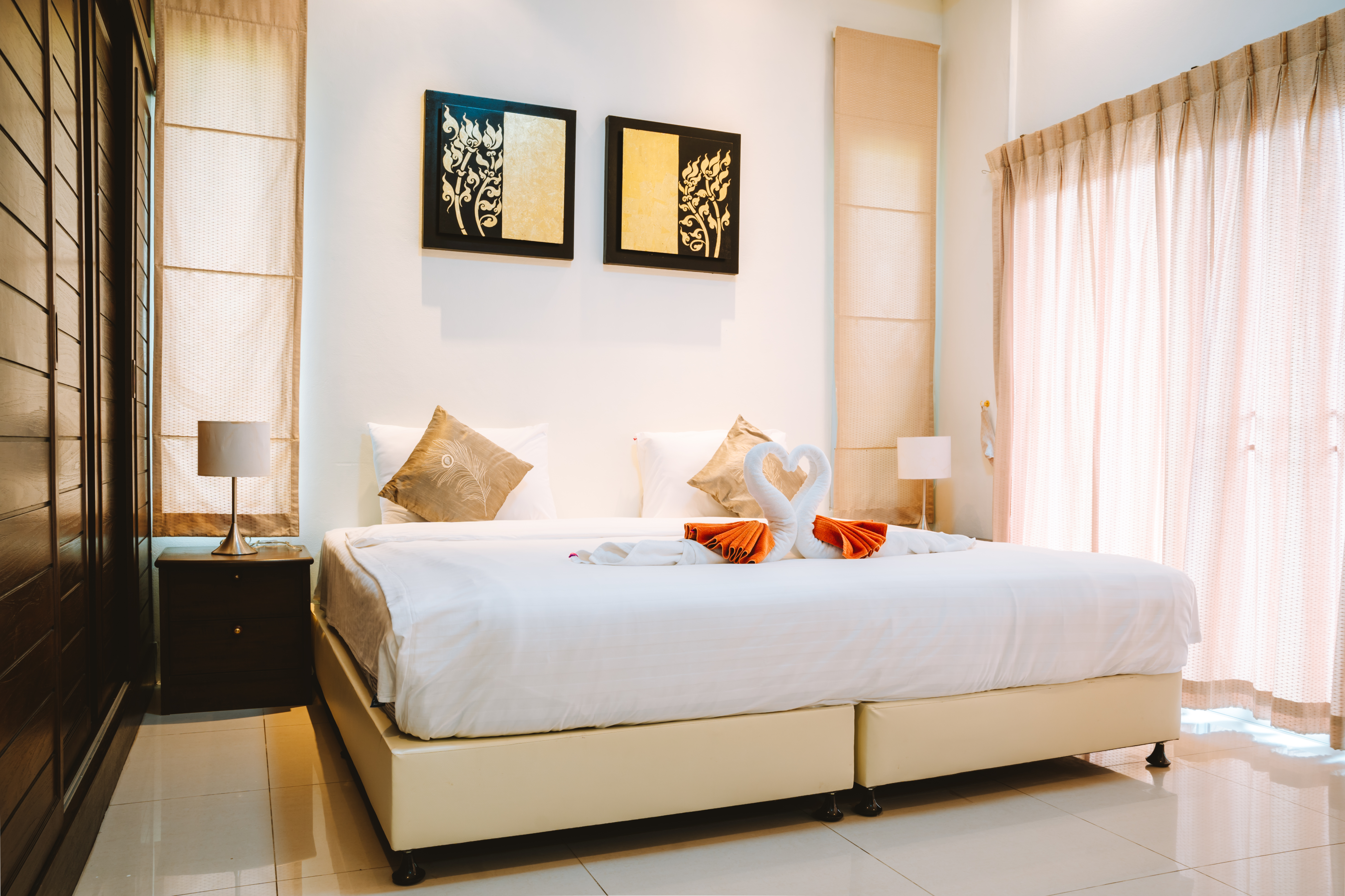 2 Bedrooms, Garden, Retreat, Villa