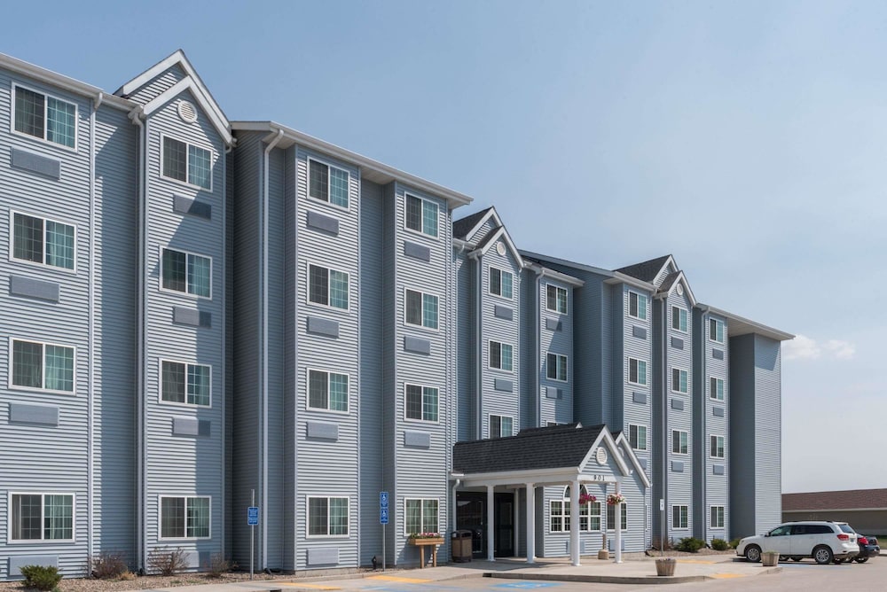 Microtel Inn And Suites By Wyndham Stanley 1/21