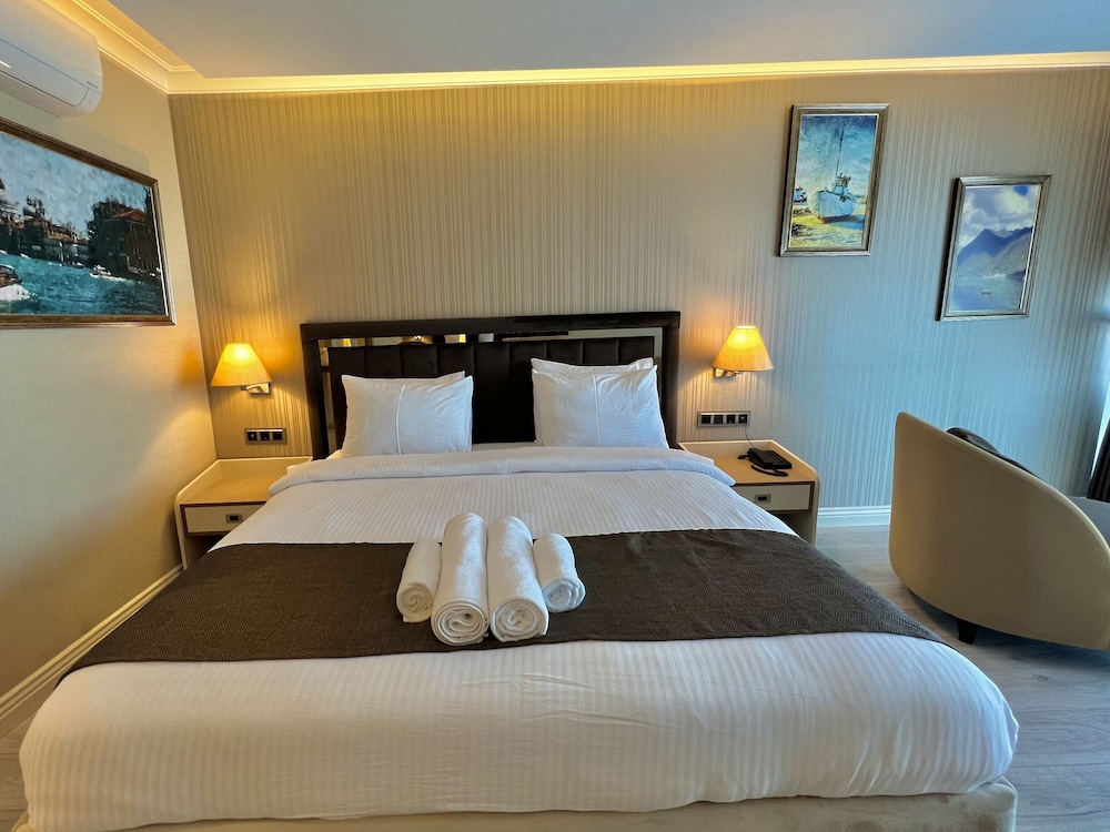MQ Hotel Suites 18/60
