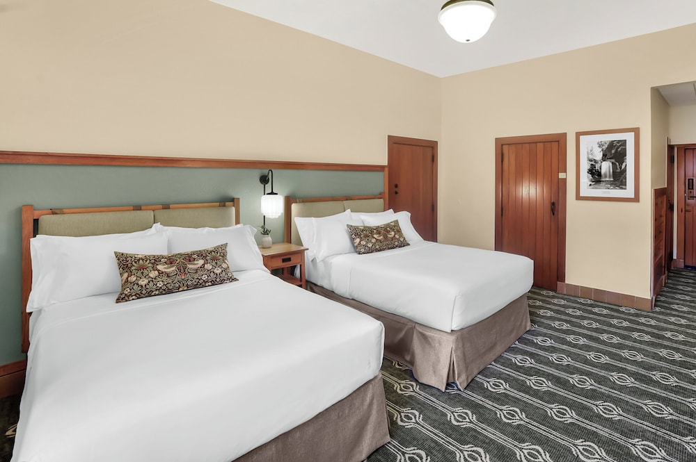 Deluxe, 2 Double Beds, Resort View