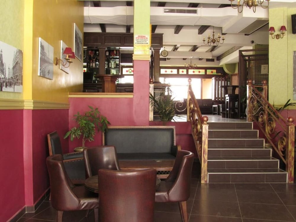 Rio Hotel 52/66