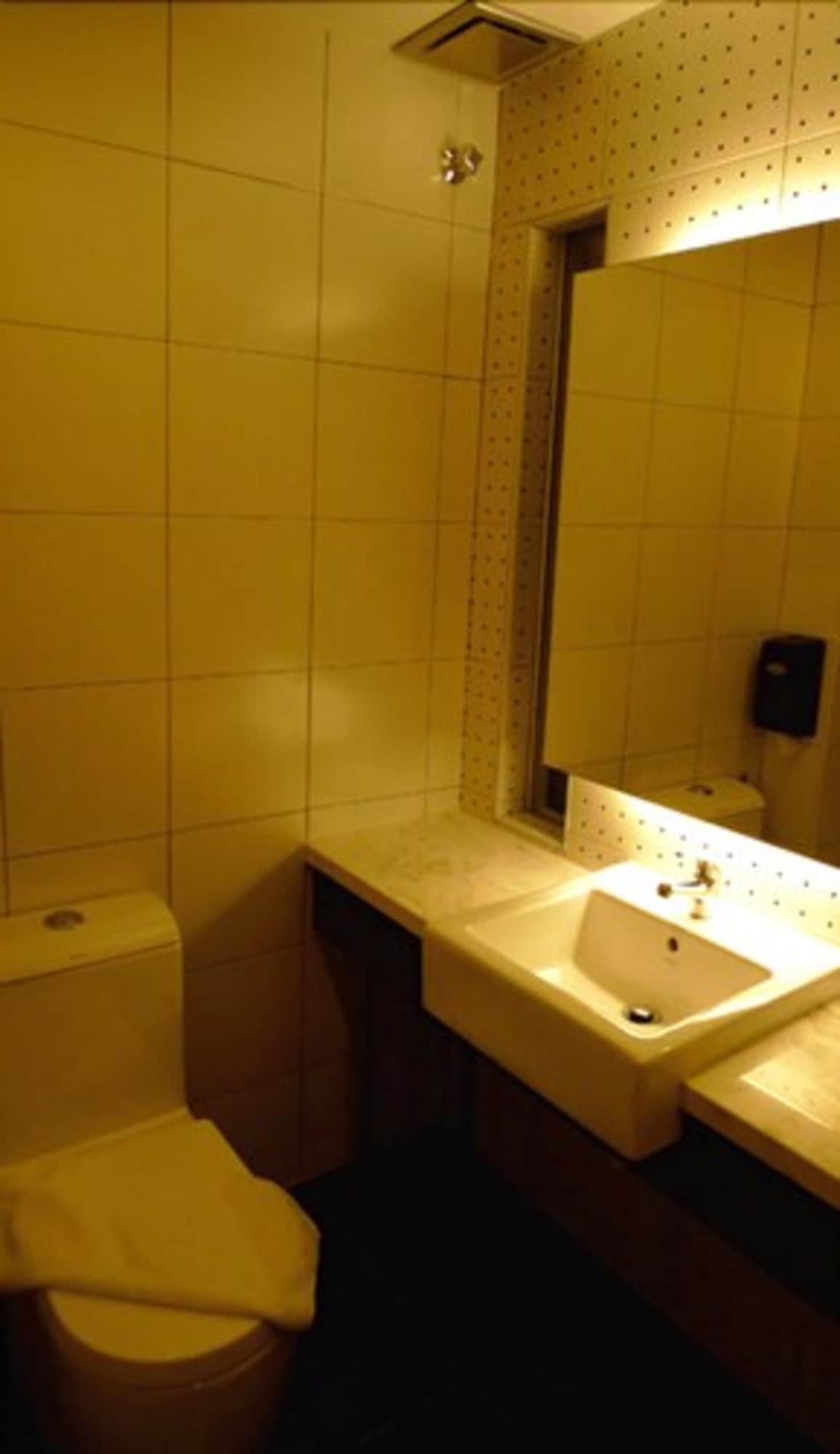 EXECUTIVE, SUITE