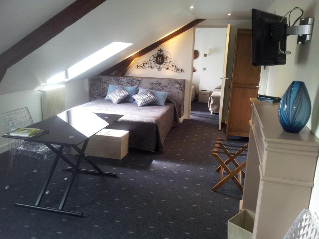 Hotel Du Cerf 12/19
