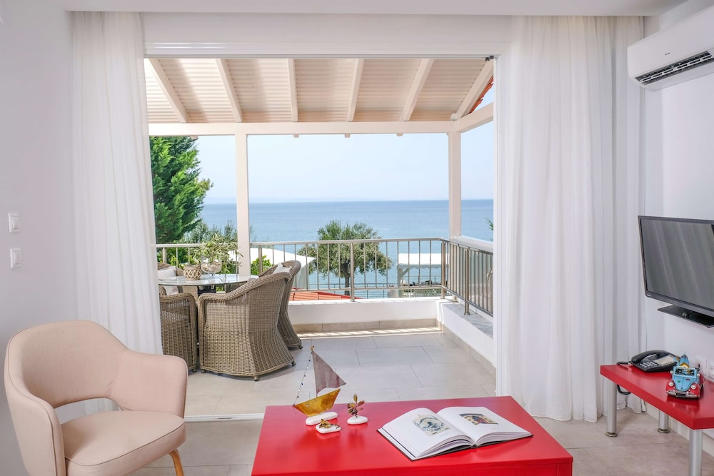 Acrotel Athena Villas 40/50