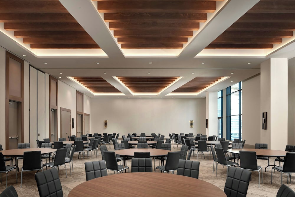 AC Hotel by Marriott Reston 28/36