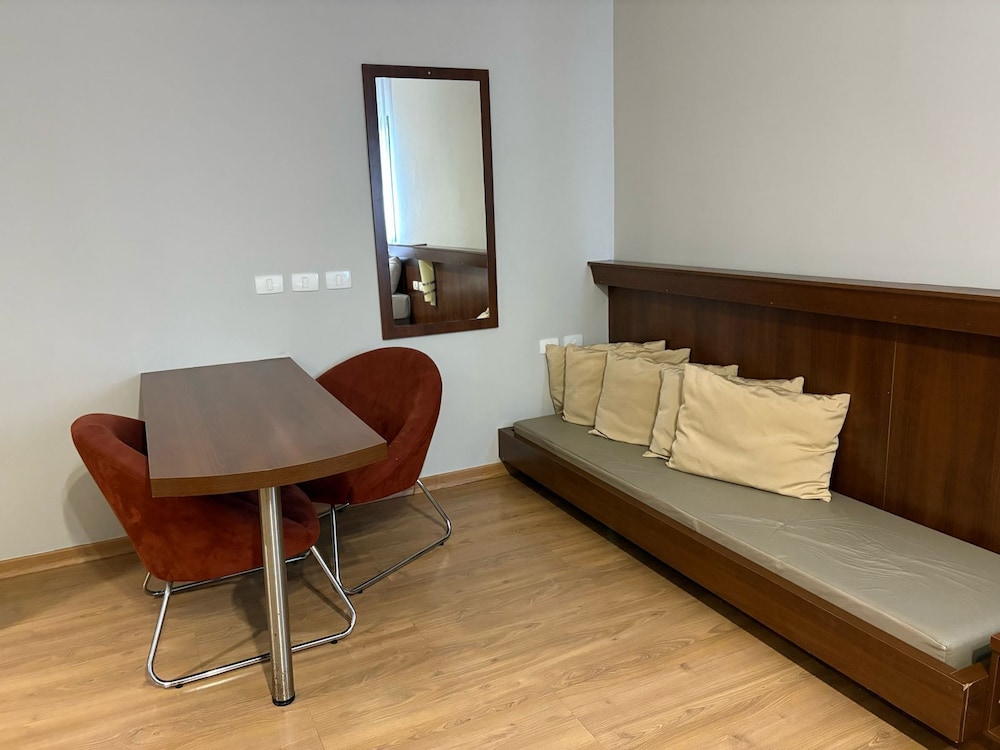 Class Hotel 47/69