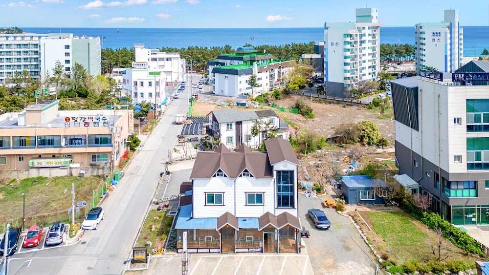 Sokcho Tteurak Pension 38/50