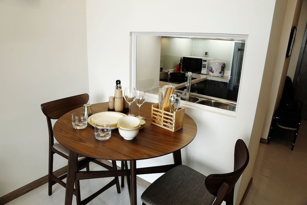 High-Floor River-View Apartment 33/50