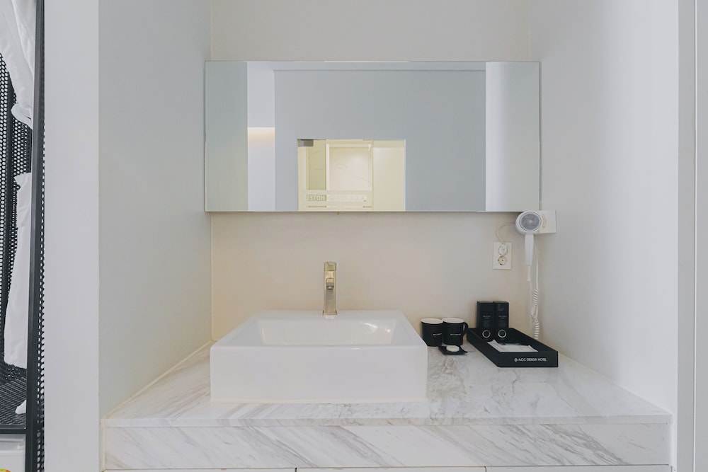 Acc Design Hotel 69/70