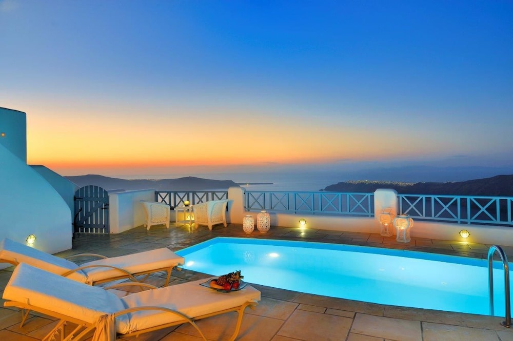 Absolute Bliss Imerovigli Suites 1/63