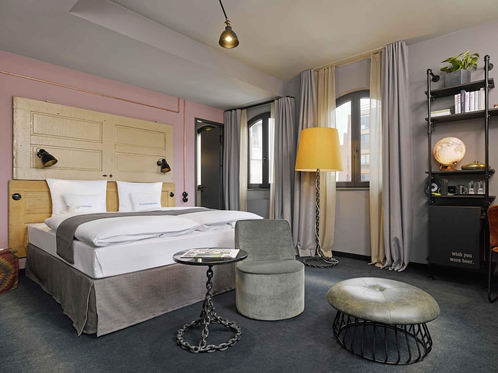25Hours Hotel Altes Hafenamt 18/68