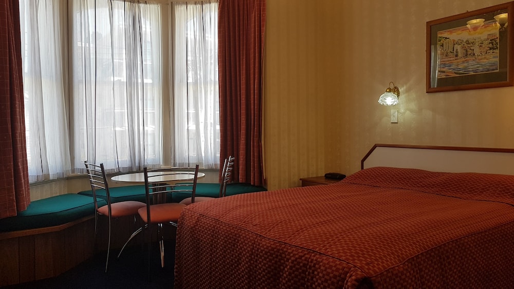Apollo Lodge Motel 6/33