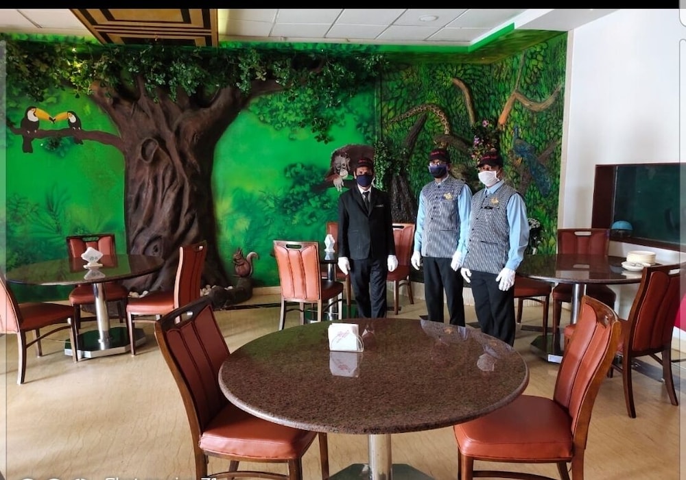 Sharada International Hotel 24/31