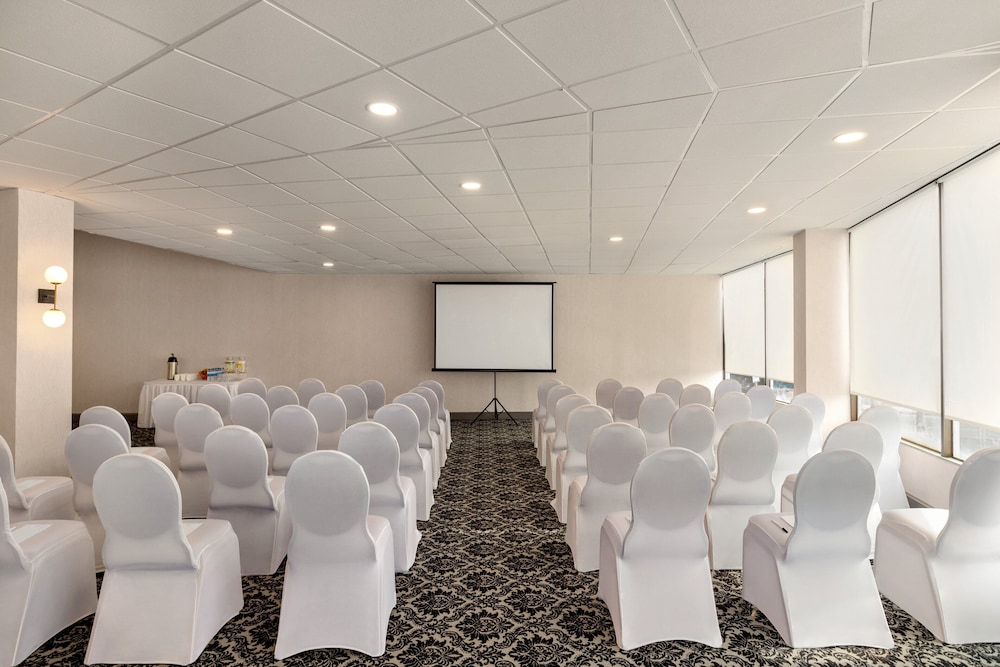 Holiday Inn Philadelphia Arpt-Stadium Area 49/54