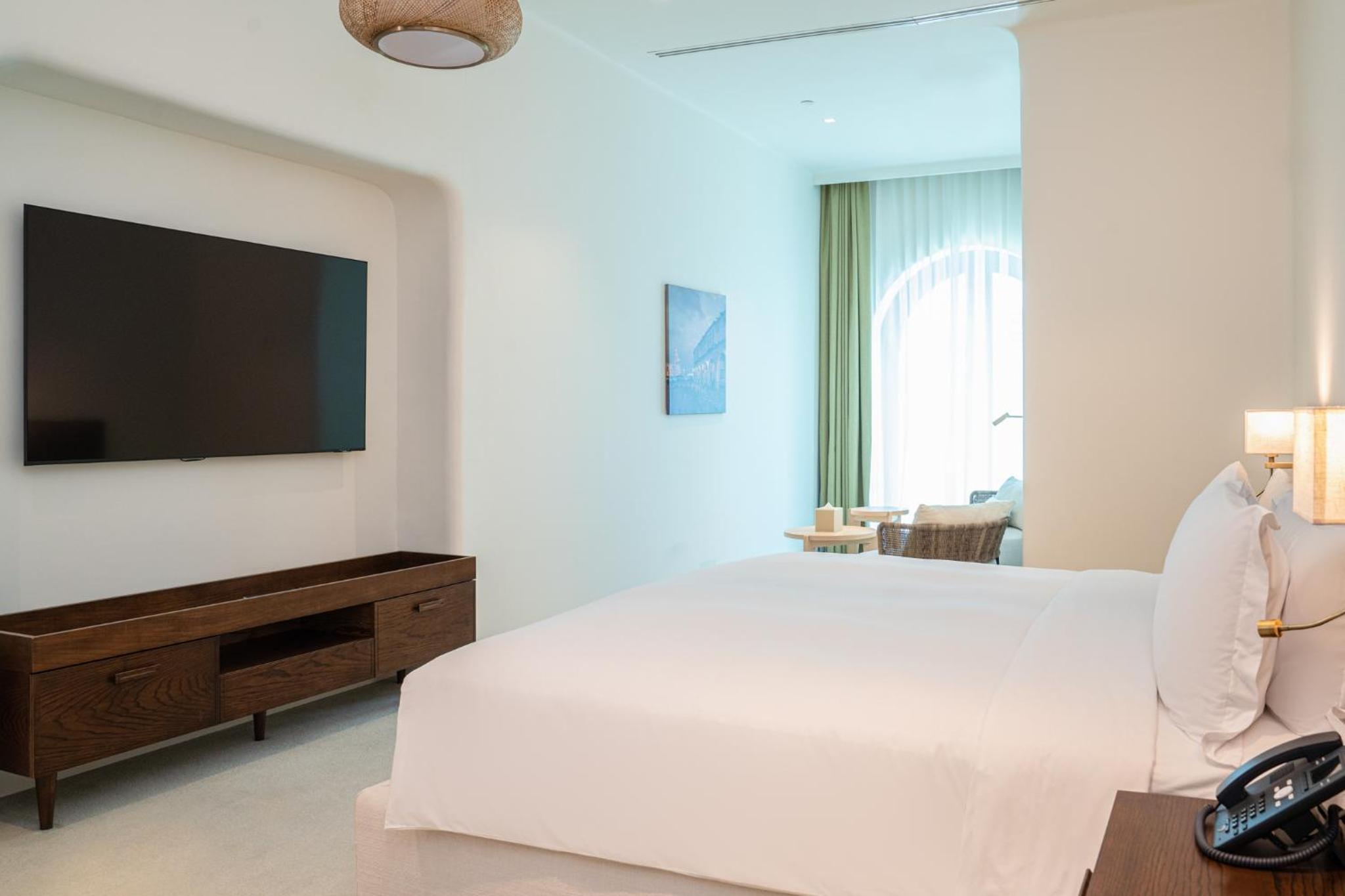 جناح جونيور بسرير كينج، Mina Hotel and Residences 2/2