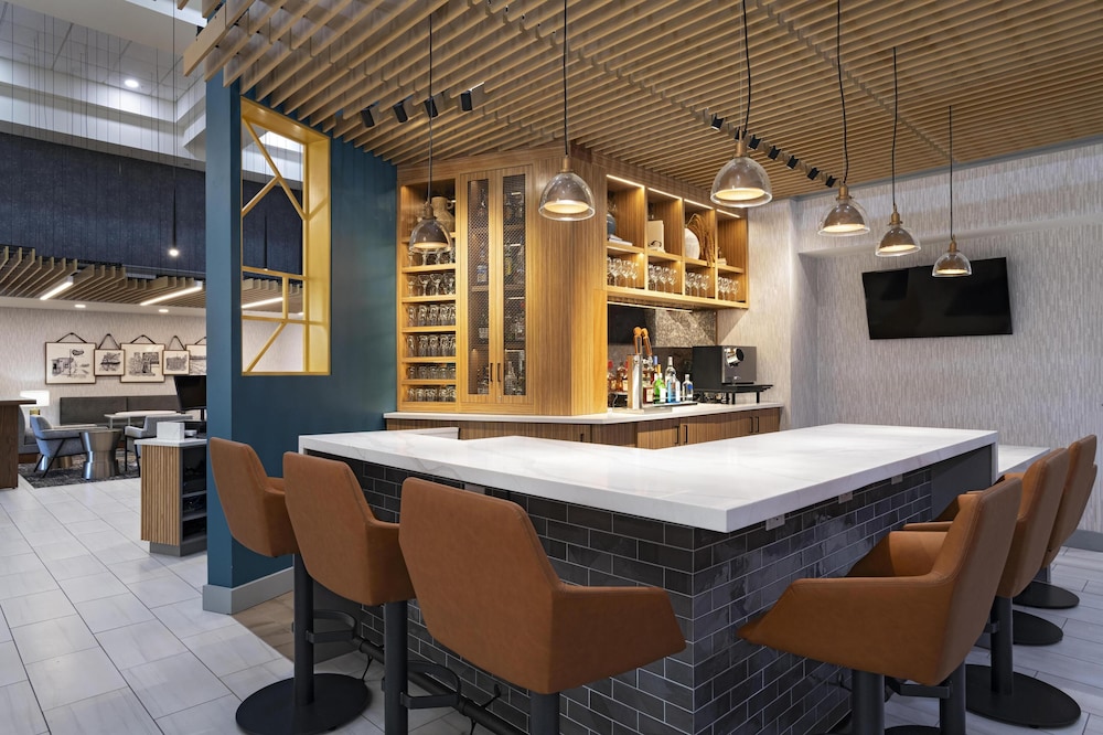 Hyatt Place Austin/Arboretum 50/69