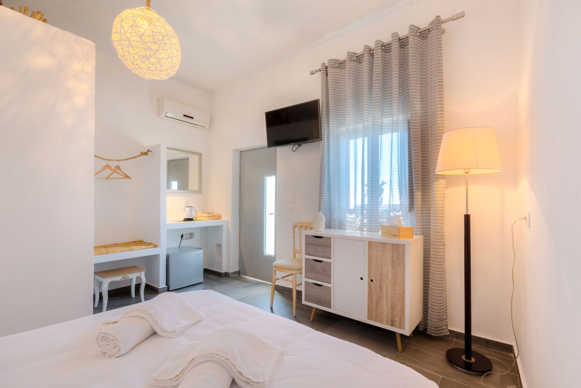 JUNIOR, DOUBLE BED, CALDERA VIEW
