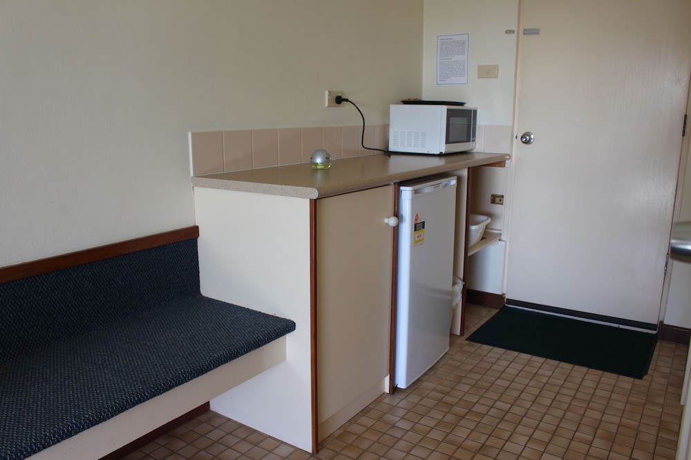 Karri Forest Motel 17/36