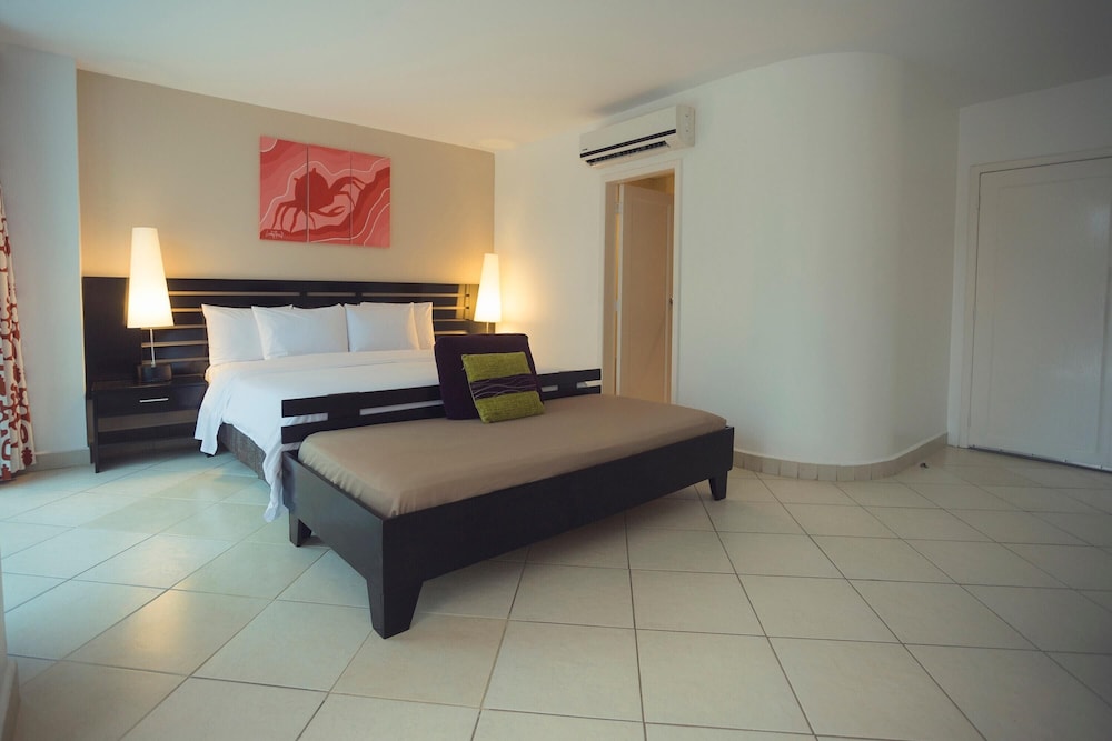 Room, Twin Beds, Ocean View