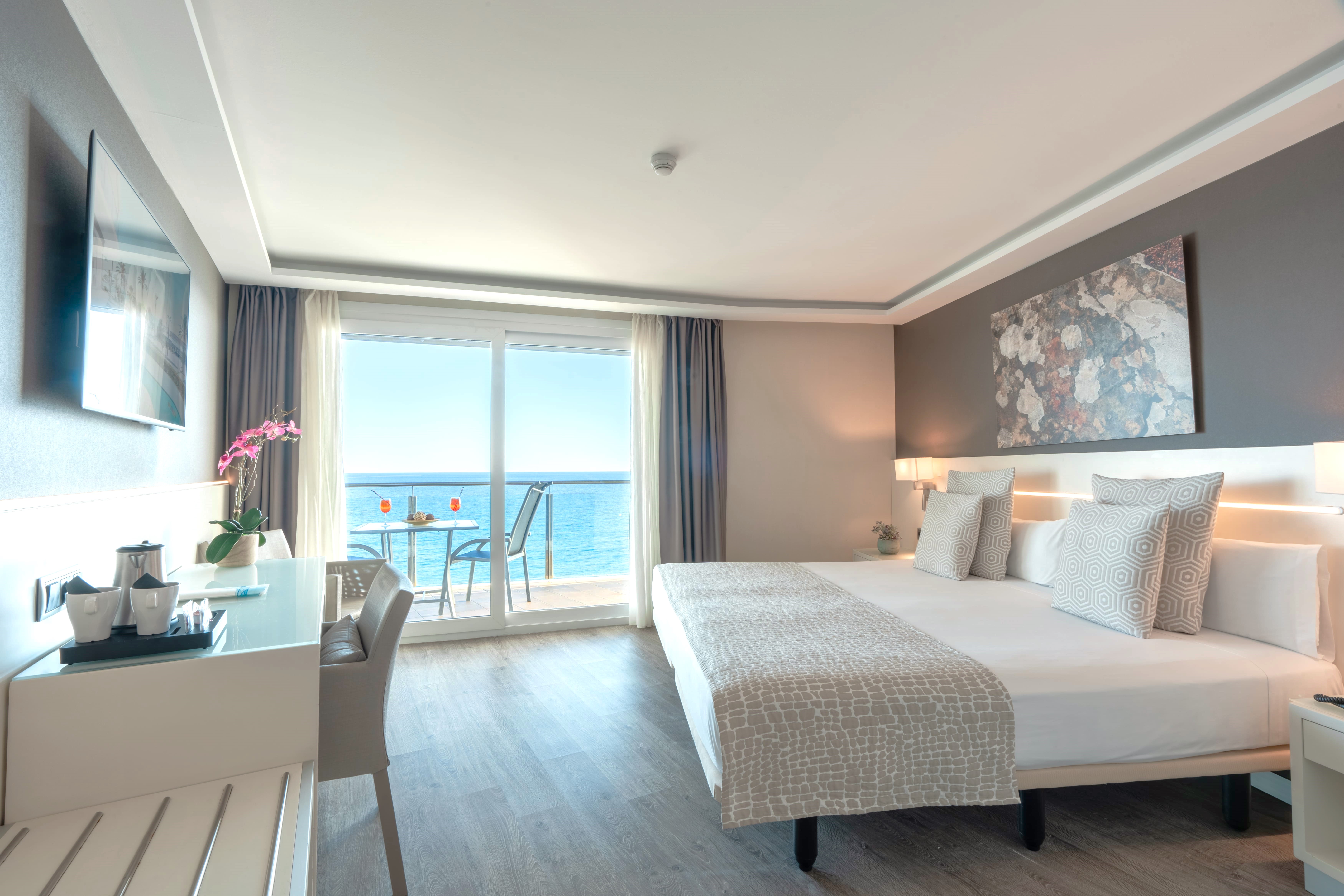 Executive, Single, Sea Front