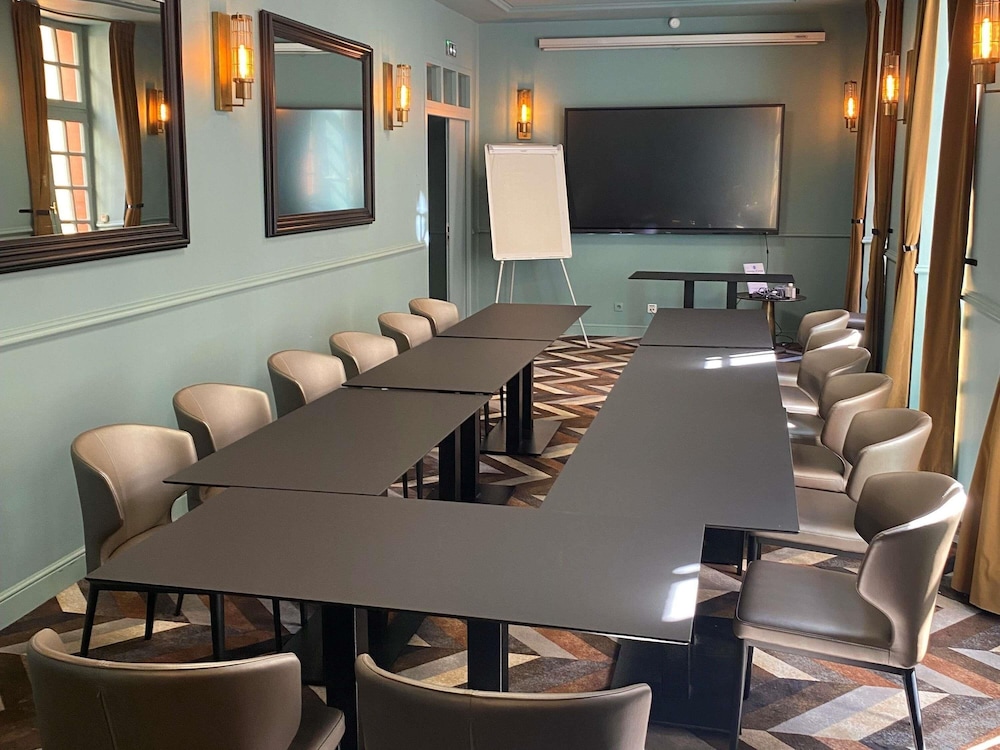 Mercure Montauban 45/53