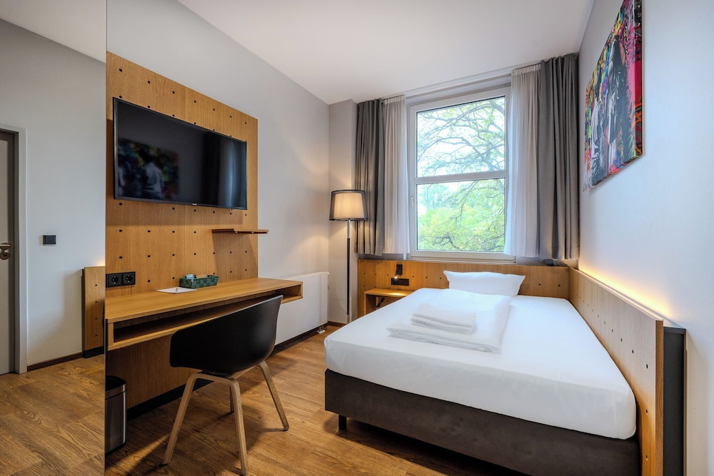 Mk Hotel Berlin 12/50