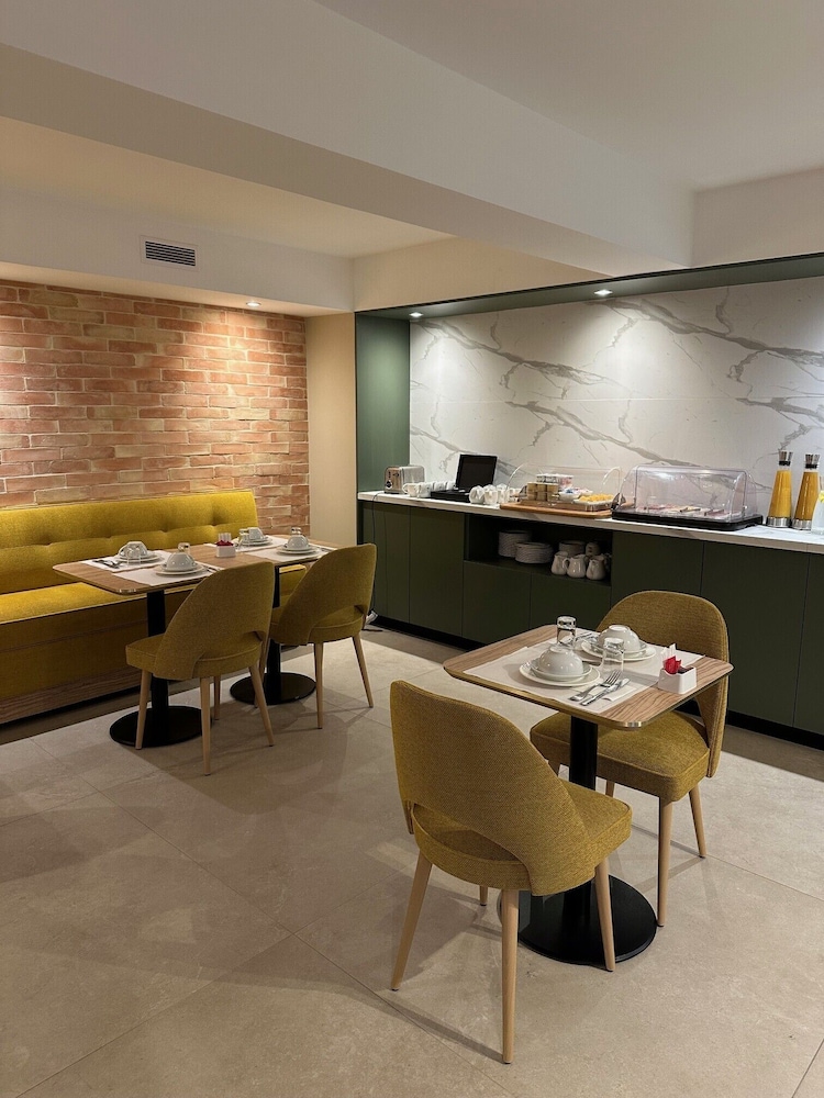 Hotel Medieval 37/50