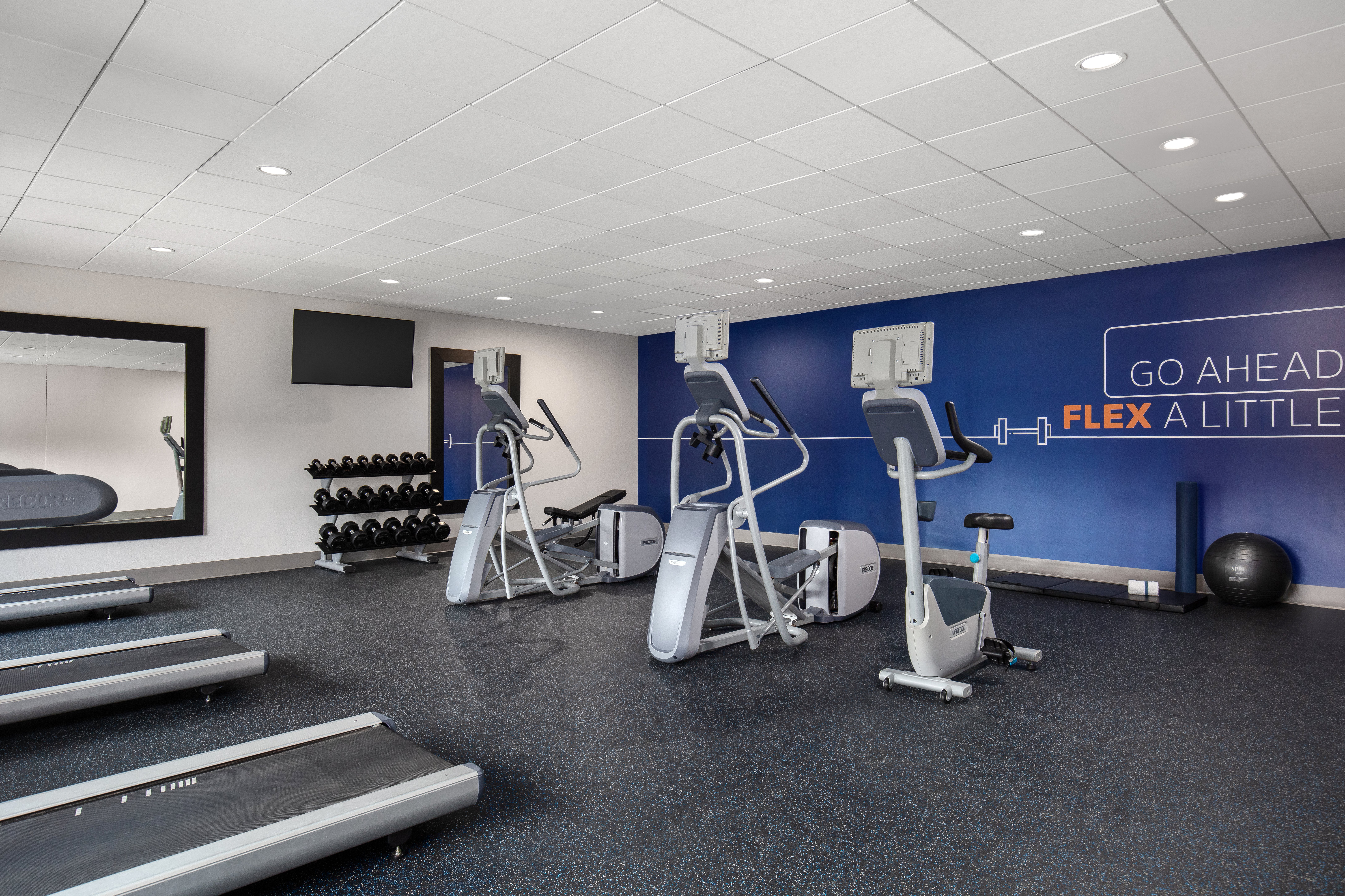 Holiday Inn Express & Suites Dripping Springs - Austin Area 20/50