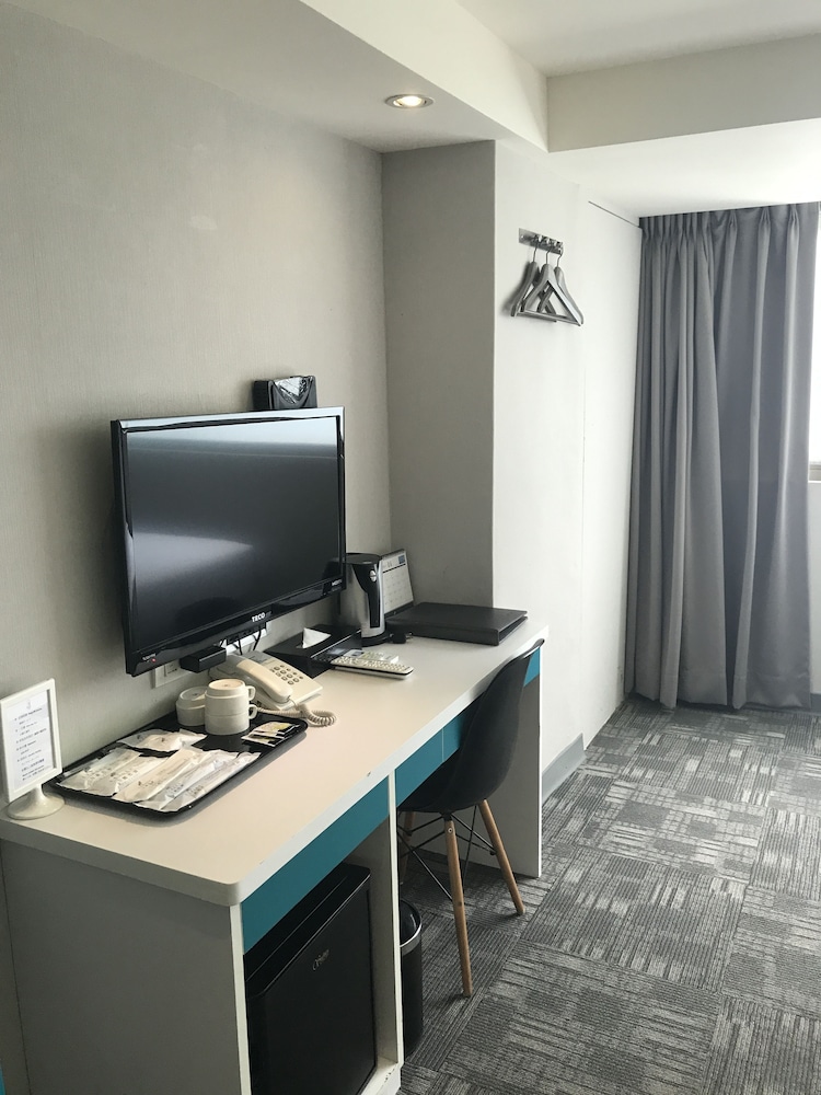 9ine hotel 52/63
