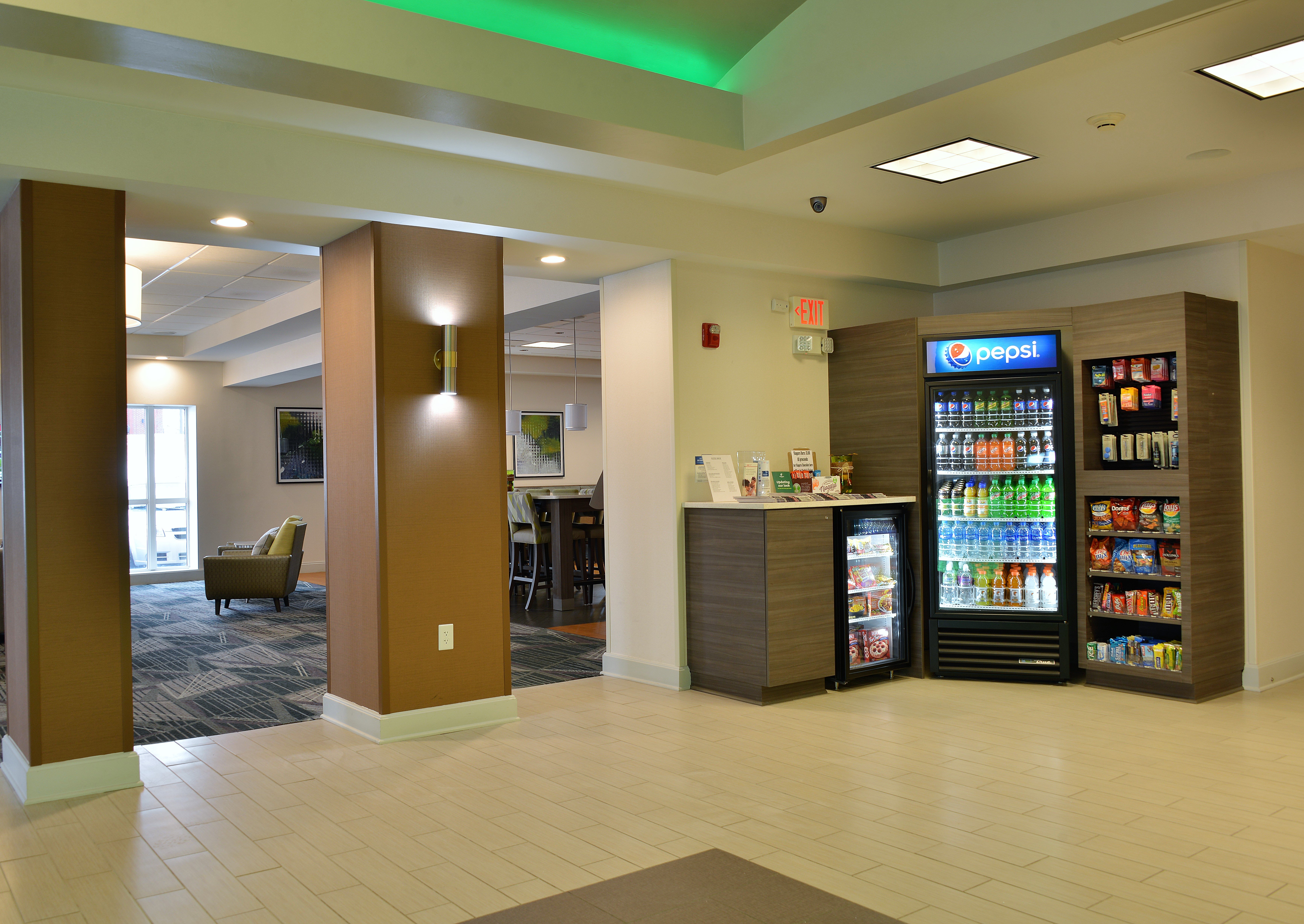 Holiday Inn Hotel and Suites Rochester Marketplace 62/64