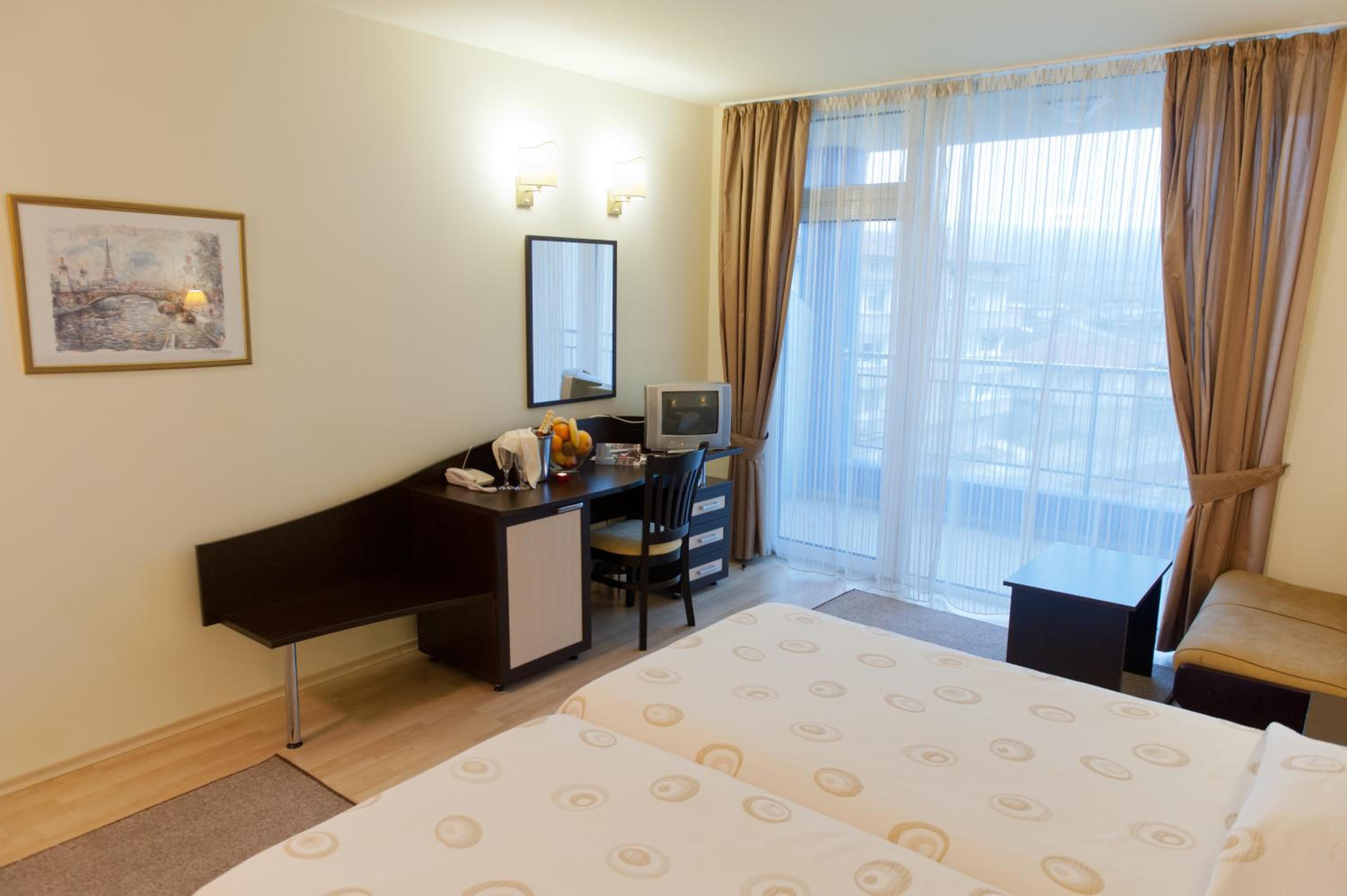 Room, Double or Twin Bed, Balcony 3/4