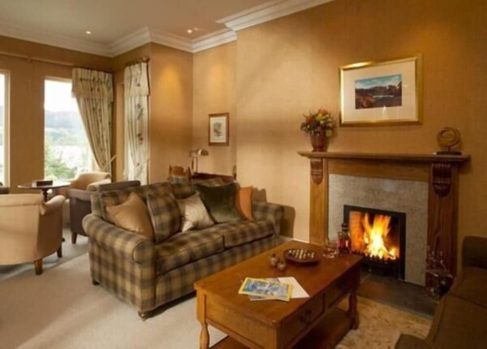 Loch Ness Cottages 35/50