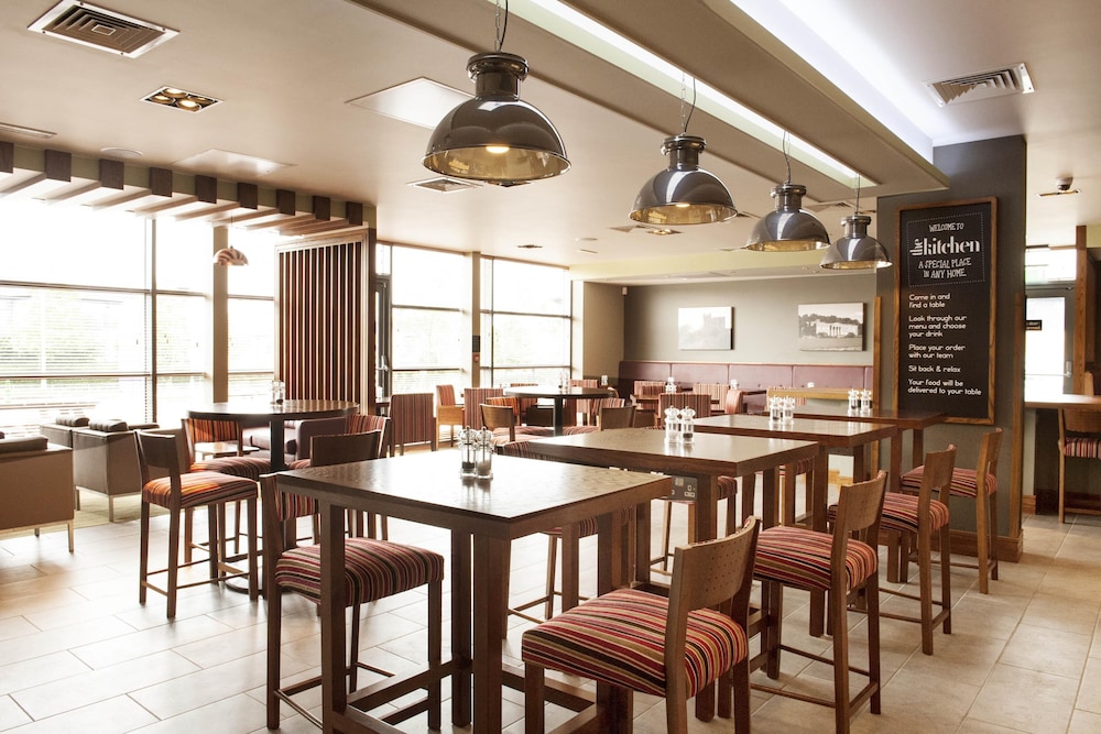 Premier Inn Dudley Town Centre 25/31