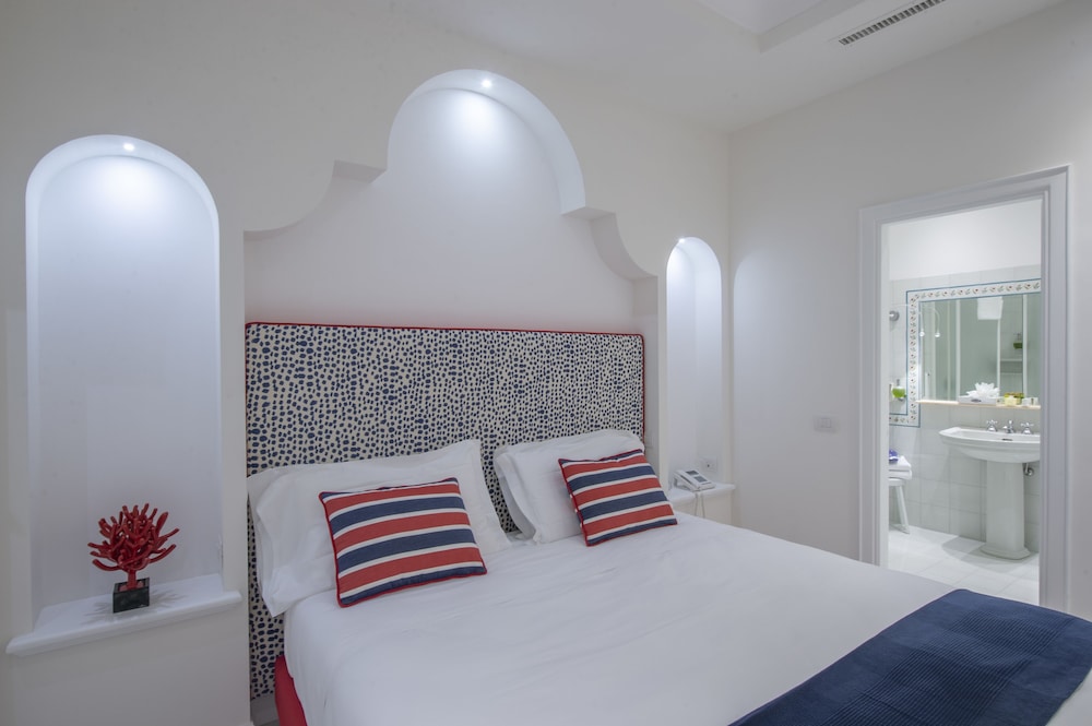Hotel Tramonto d'Oro 34/71
