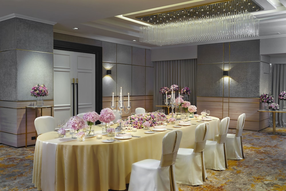 JC Kevin Sathorn Bangkok Hotel (ex. Anantara Sathorn Bangkok Hotel) 48/64