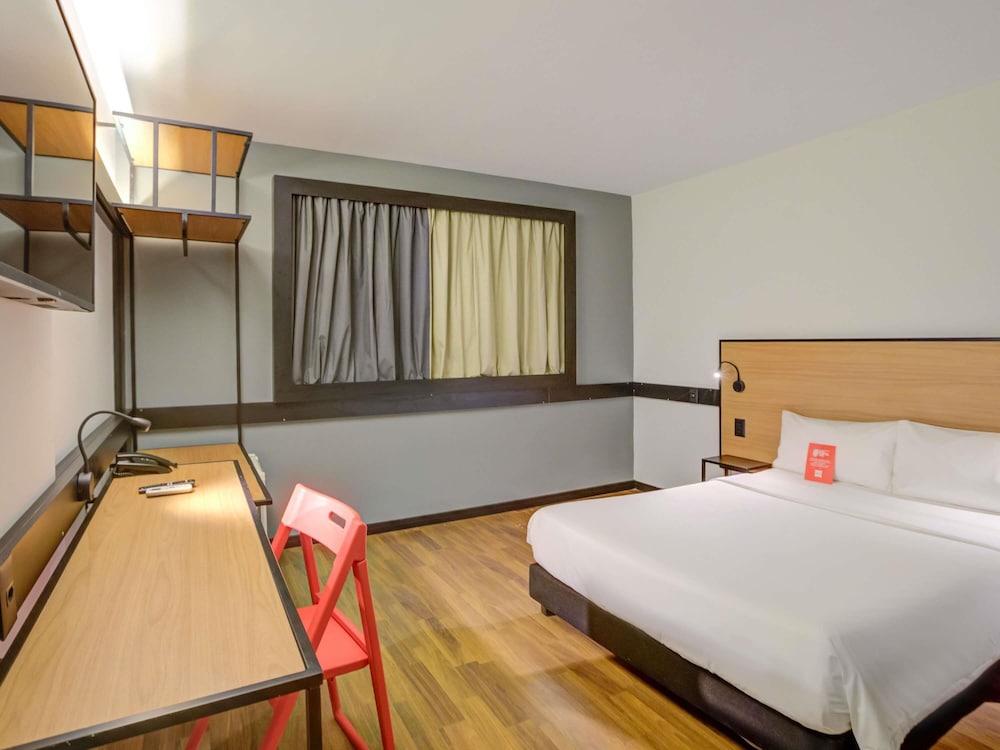 STANDARD, DOUBLE BED, ACCESSIBLE