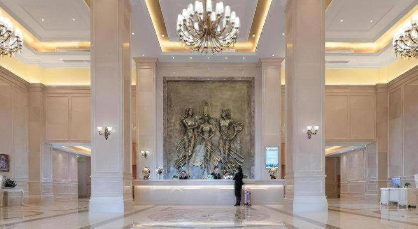 Vienna Hotel (Zhongshan Rainbow Avenue) 12/58