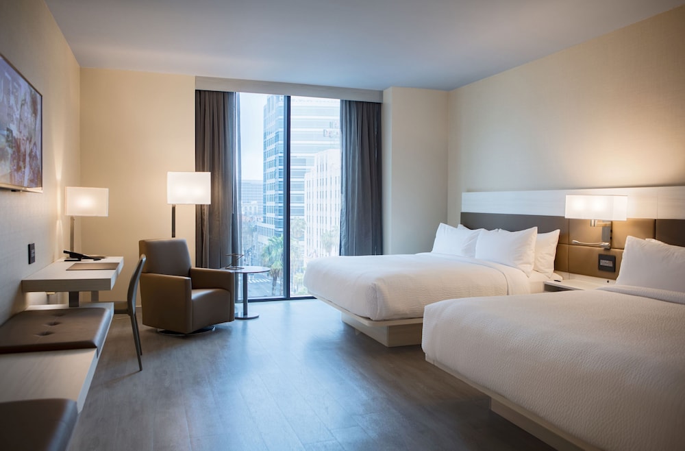 Room, Multiple Beds
