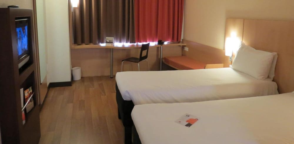 Ibis Braga 24/54